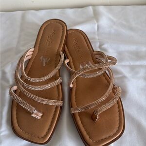 Elegant Tan Strappy Sandals